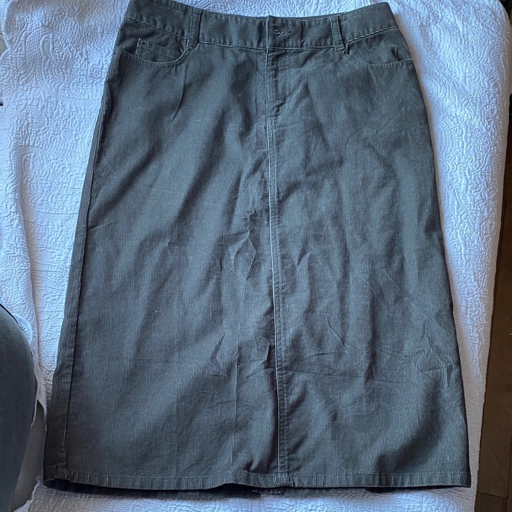 Eddie Bauer green  Pencil corduroy Skirt size 10